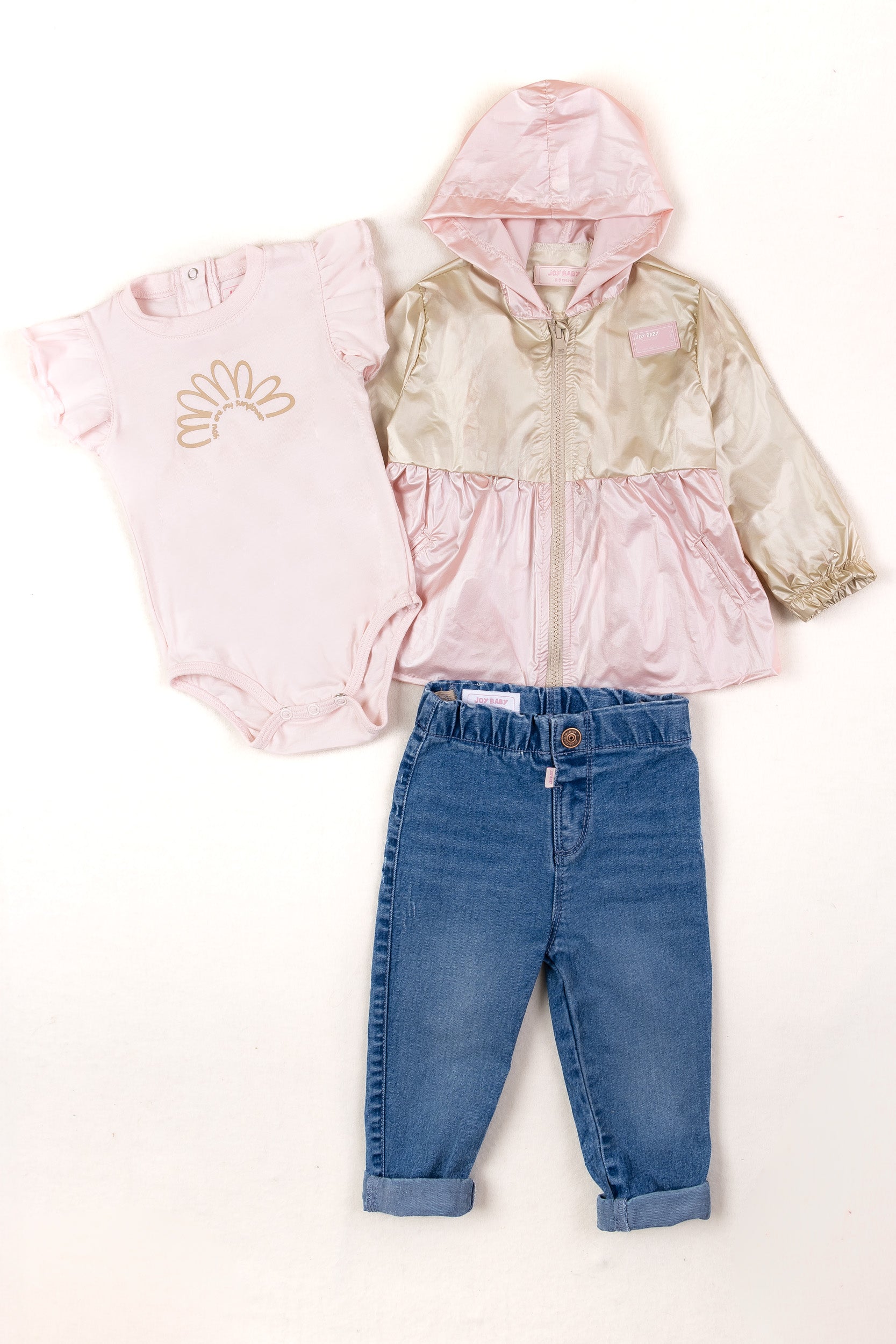 CONJUNTO BEBÉ NIÑA TRES PRENDAS ROSADO