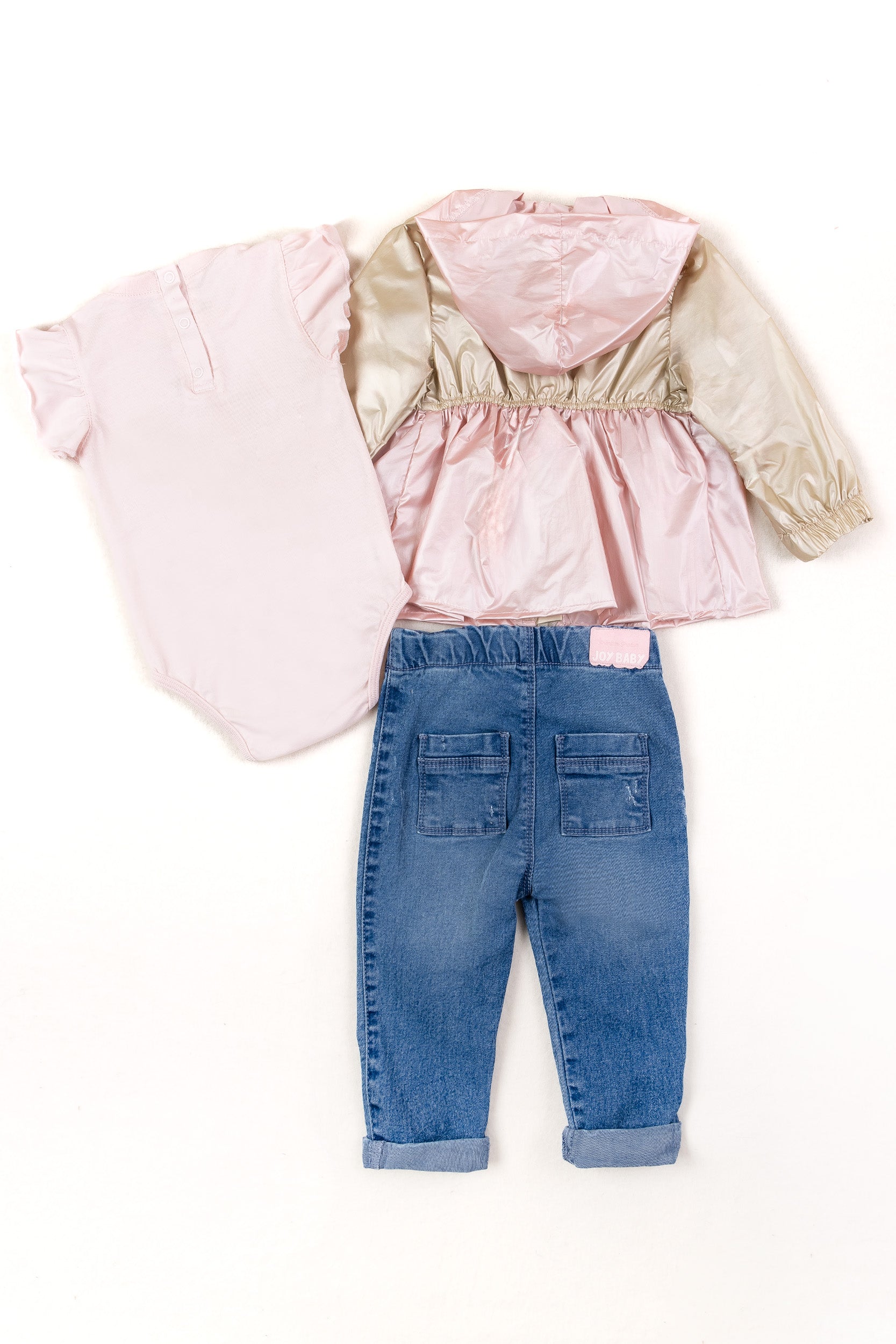 CONJUNTO BEBÉ NIÑA TRES PRENDAS ROSADO